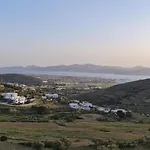 Romantic Sunset Cycladic House In Sotires Hébergement de vacances *